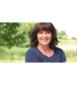 Client testimonial - Yvonne Loutfi (Lebanon) about EMS as treatment of migraine